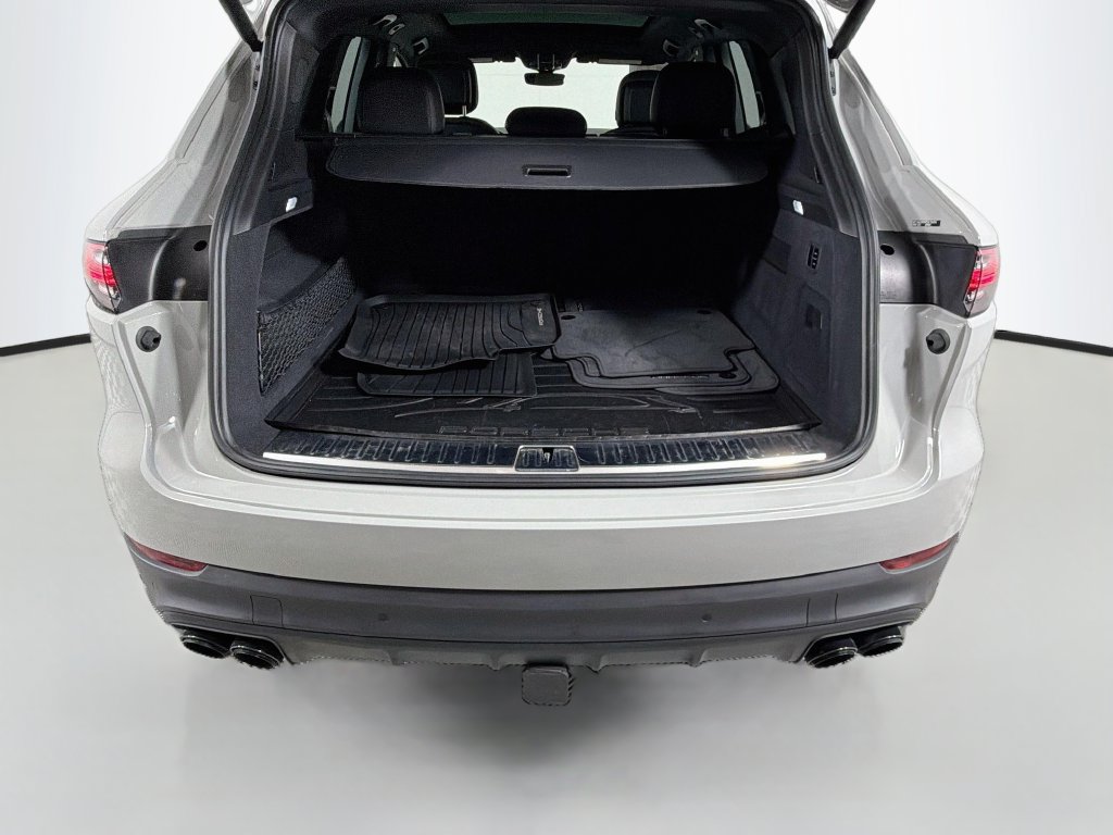 Used 2023 Porsche Cayenne Platinum Edition AWD/4WD image 28