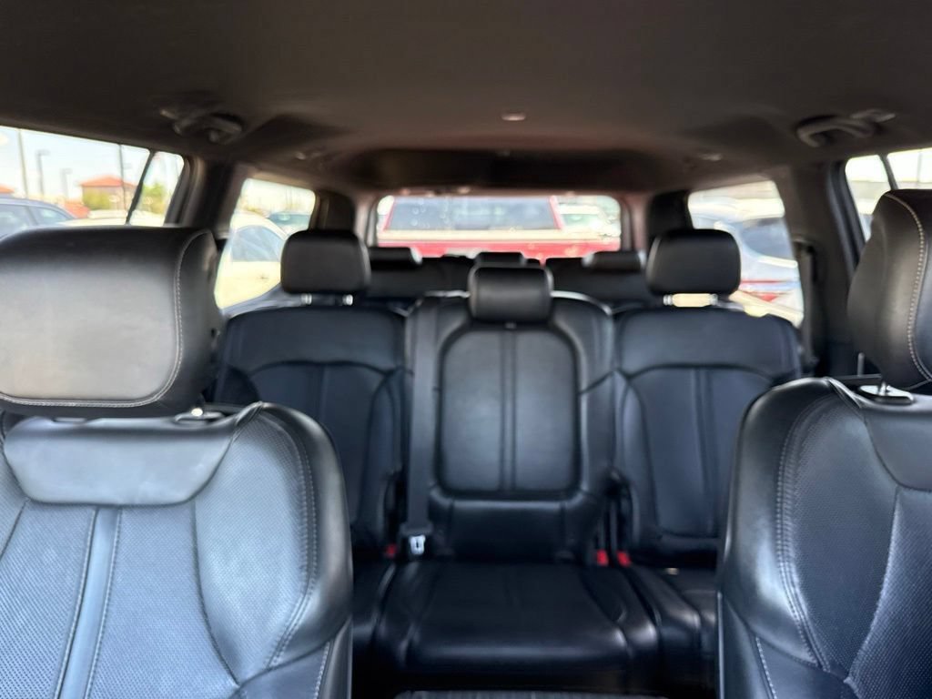 Used 2024 Jeep Wagoneer Series II w/ Flexible Seating Group RWD image 11