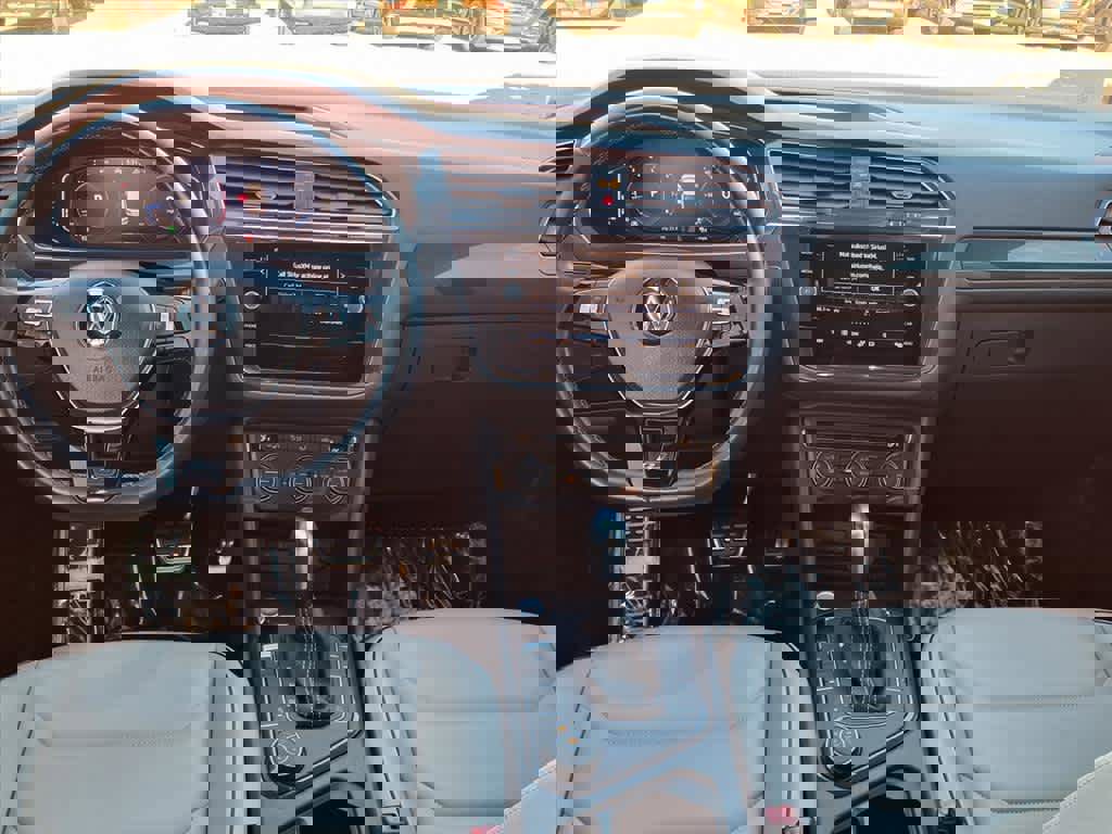 Used 2021 Volkswagen Tiguan SEL Premium R-Line w/ 3rd Row Seat Package image 13