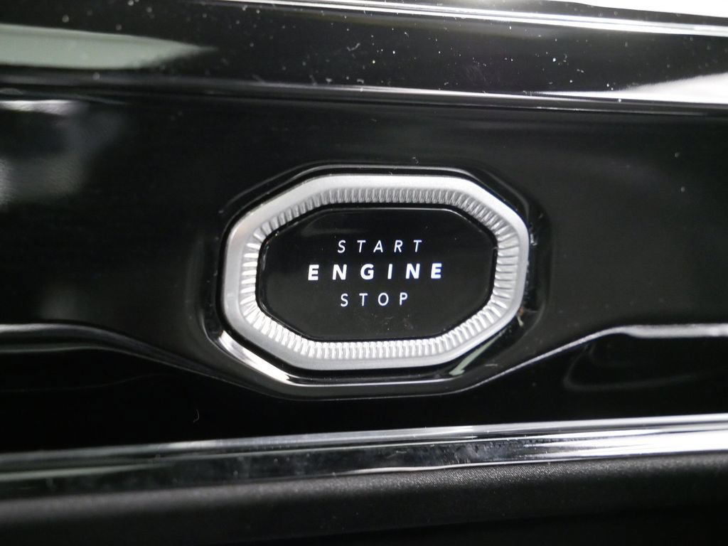 New 2026 Jeep Grand Cherokee Altitude AWD/4WD image 28