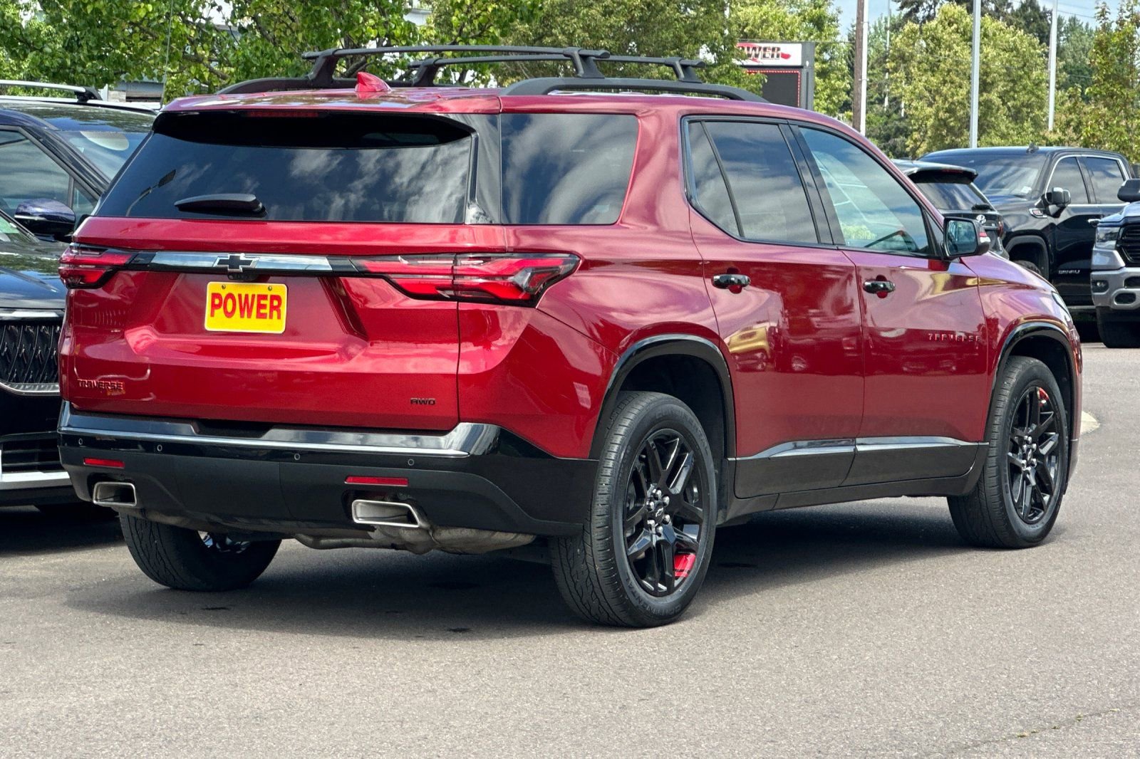 Used 2022 Chevrolet Traverse Premier w/ Redline Edition AWD/4WD image 4