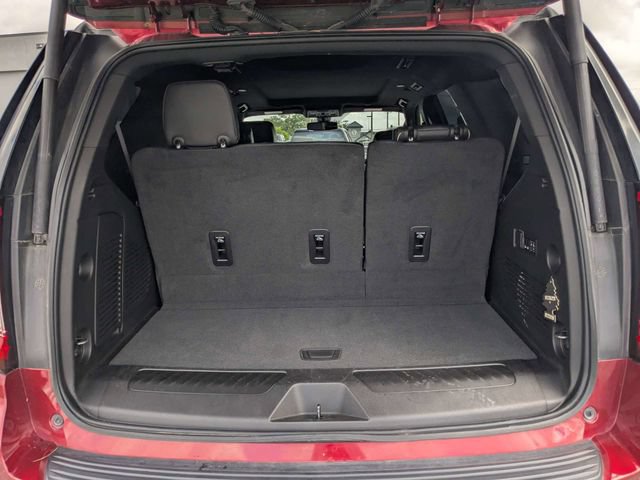 Used 2022 GMC Yukon SLT w/ SLT Premium Package AWD/4WD image 12