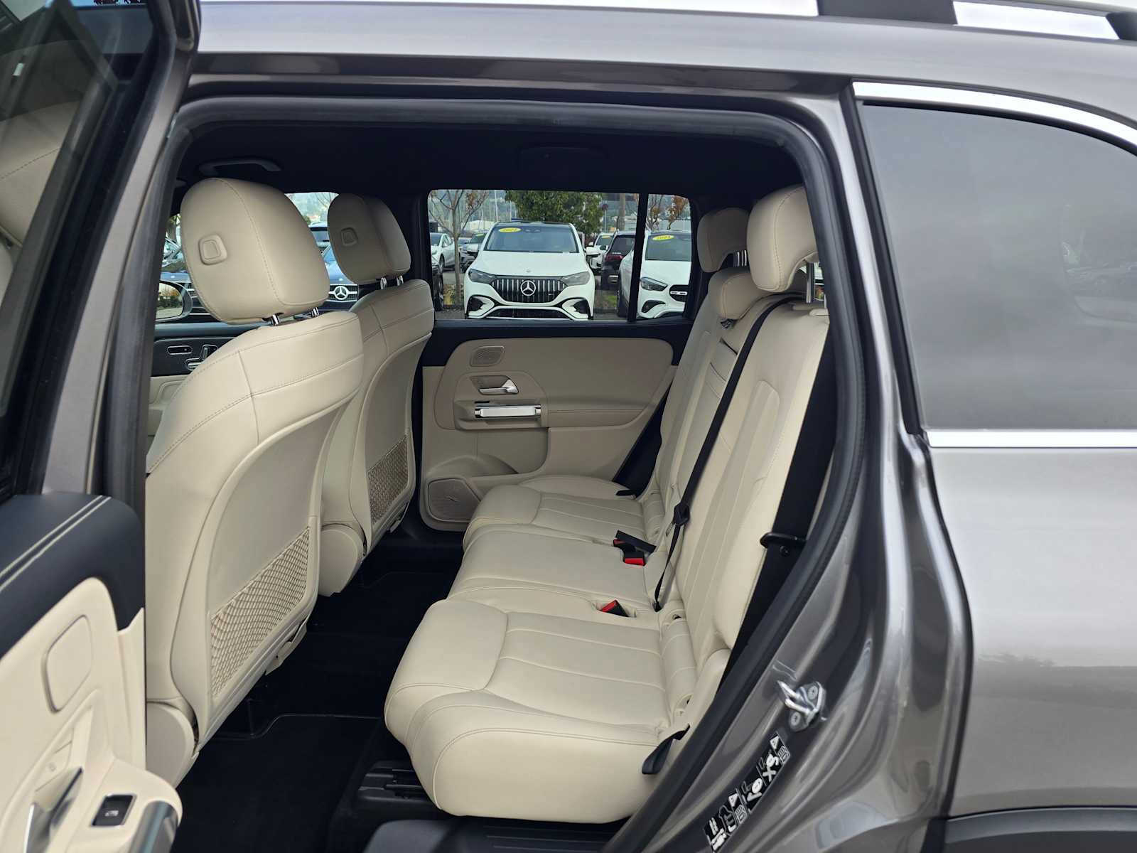 Used 2020 Mercedes-Benz GLB 250 4MATIC image 18