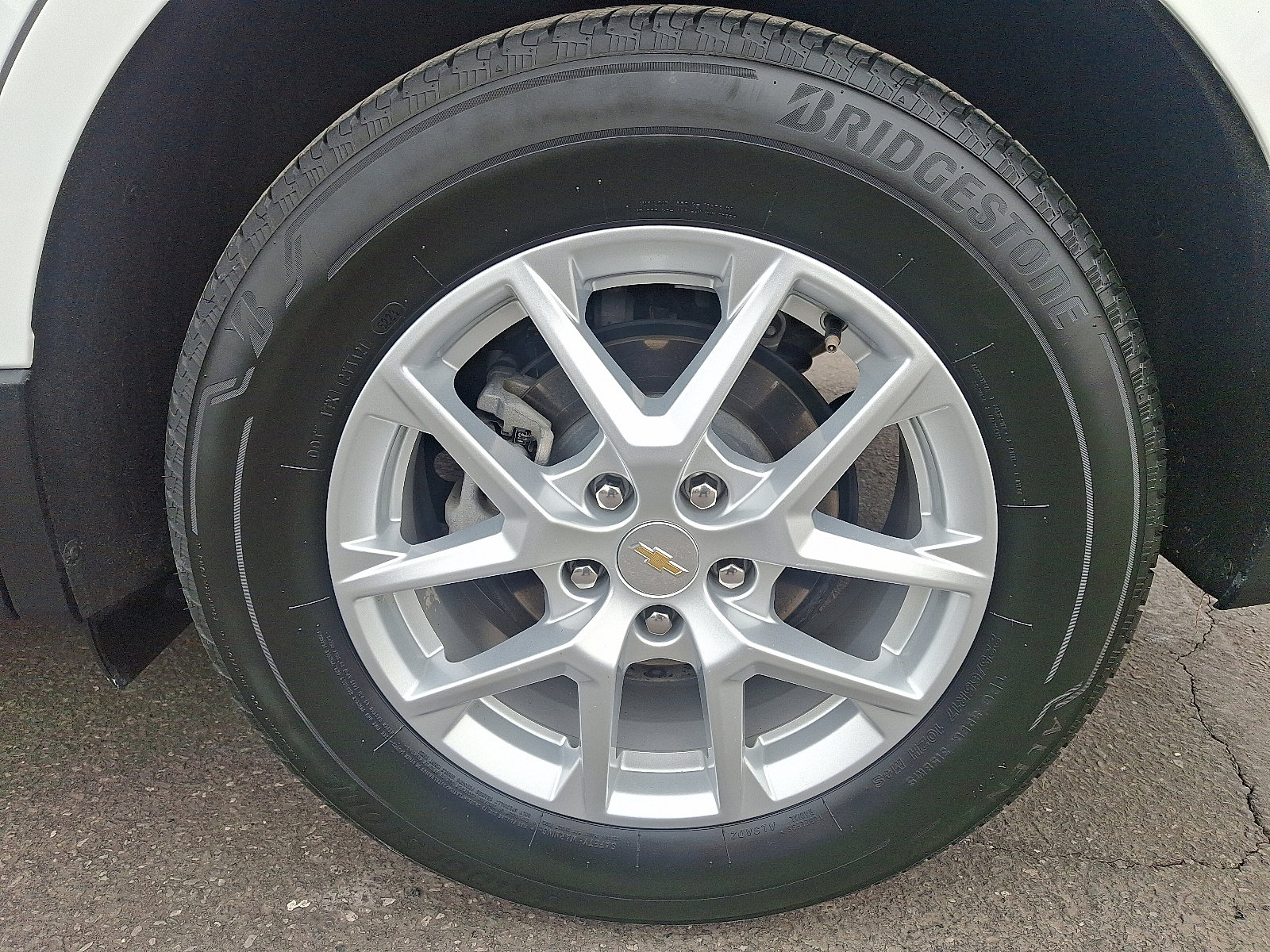 Used 2024 Chevrolet Equinox LT AWD/4WD image 9