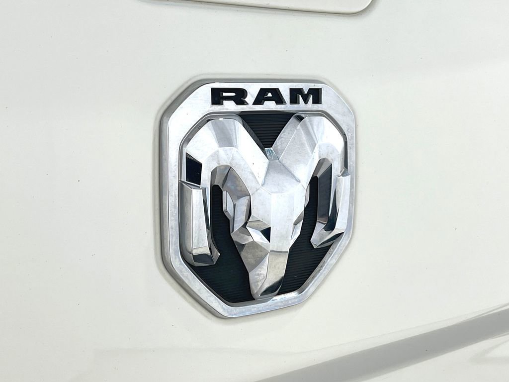 Used 2019 RAM 3500 Laramie image 40