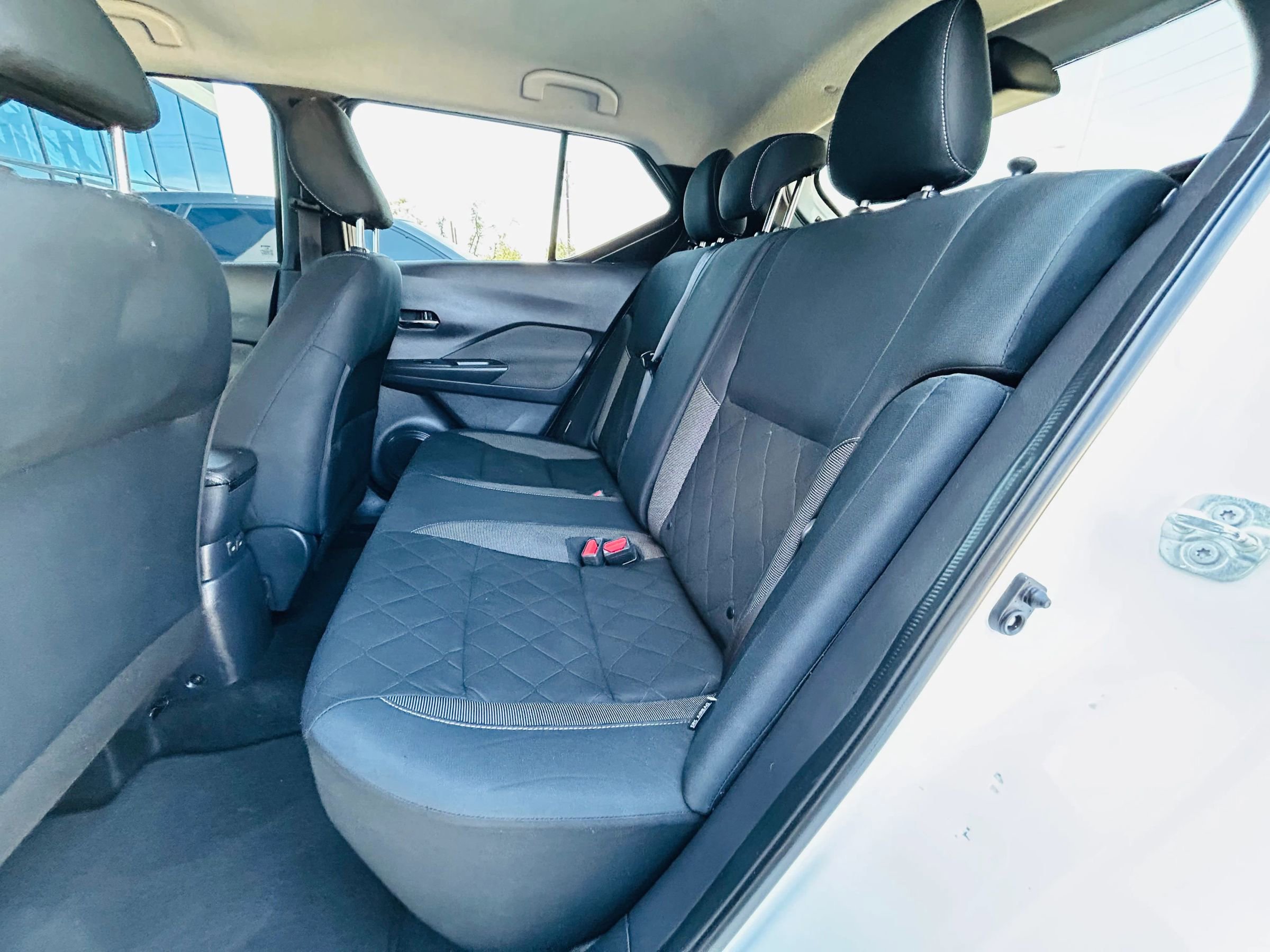 Used 2020 Nissan Kicks SV FWD image 27