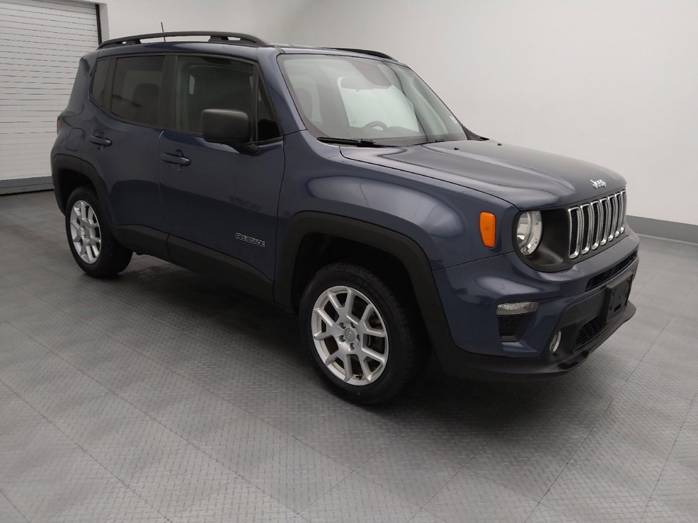 Used 2020 Jeep Renegade Latitude w/ Cold Weather Group AWD/4WD image 11