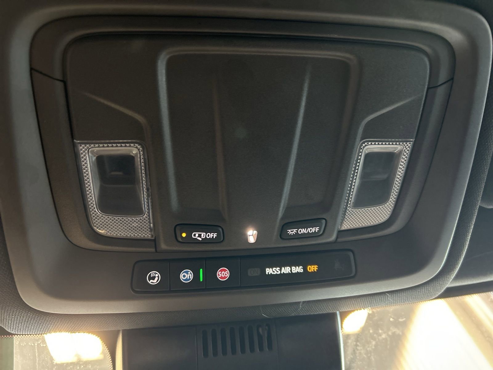 Used 2025 GMC Sierra 1500 SLT image 27