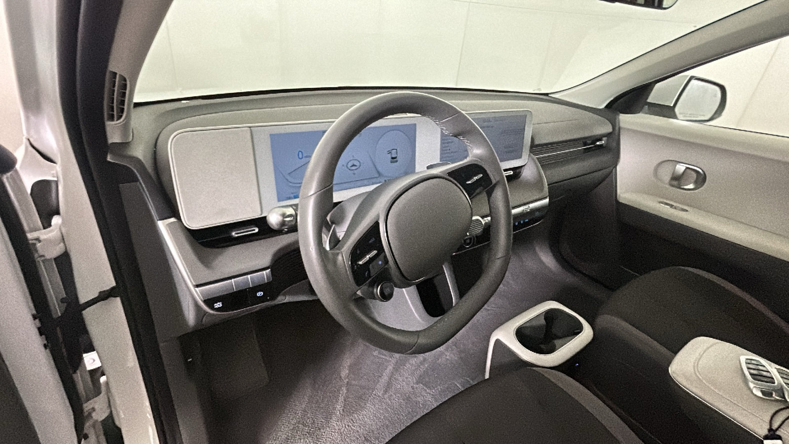 Used 2024 Hyundai Ioniq 5 SEL AWD/4WD image 17