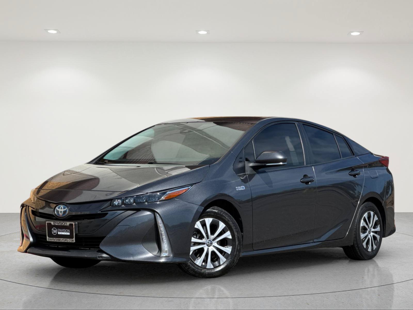 Used 2022 Toyota Prius Prime XLE FWD image 2