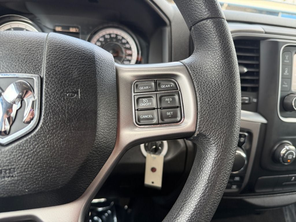 Used 2022 RAM 1500 Classic SLT AWD/4WD image 16