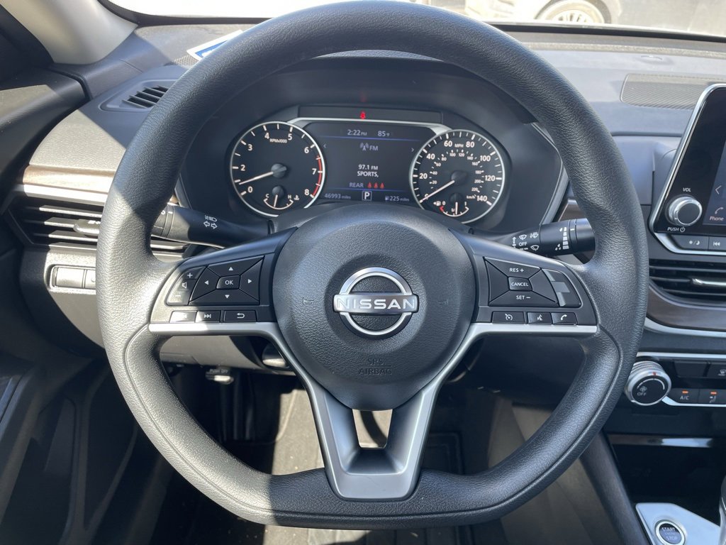 Used 2024 Nissan Altima 2.5 SV image 19