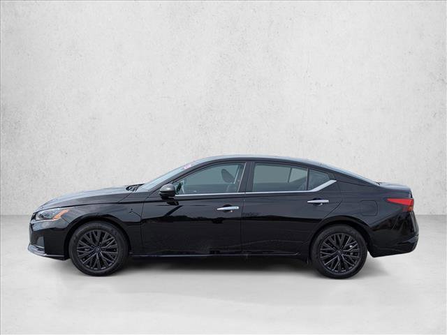 Used 2025 Nissan Altima 2.5 SV image 8