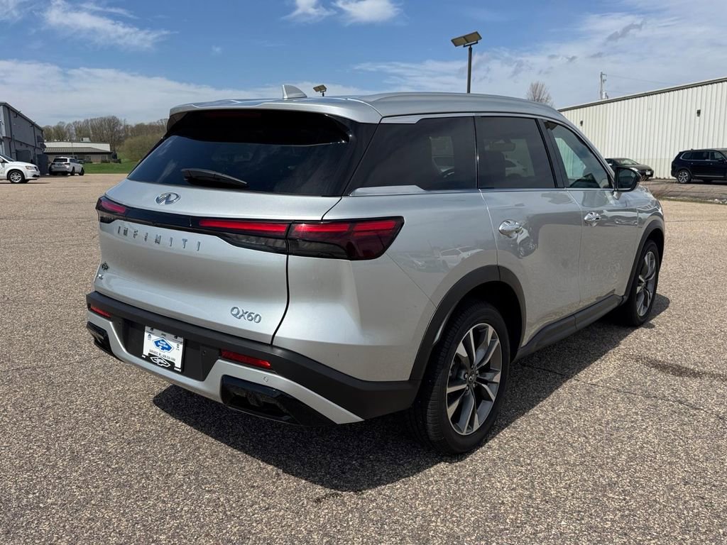 Used 2023 INFINITI QX60 Luxe AWD/4WD image 4