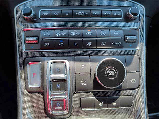 Used 2023 Hyundai Santa Fe SEL FWD image 16