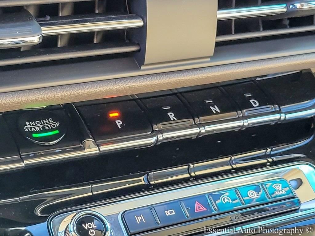 Used 2023 Lincoln Corsair AWD w/ Towing Package image 24