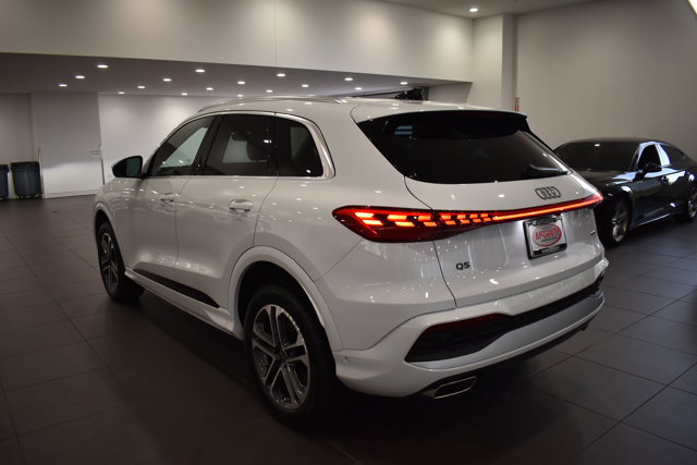 Used 2025 Audi Q5 Premium w/ Convenience Package AWD/4WD image 5