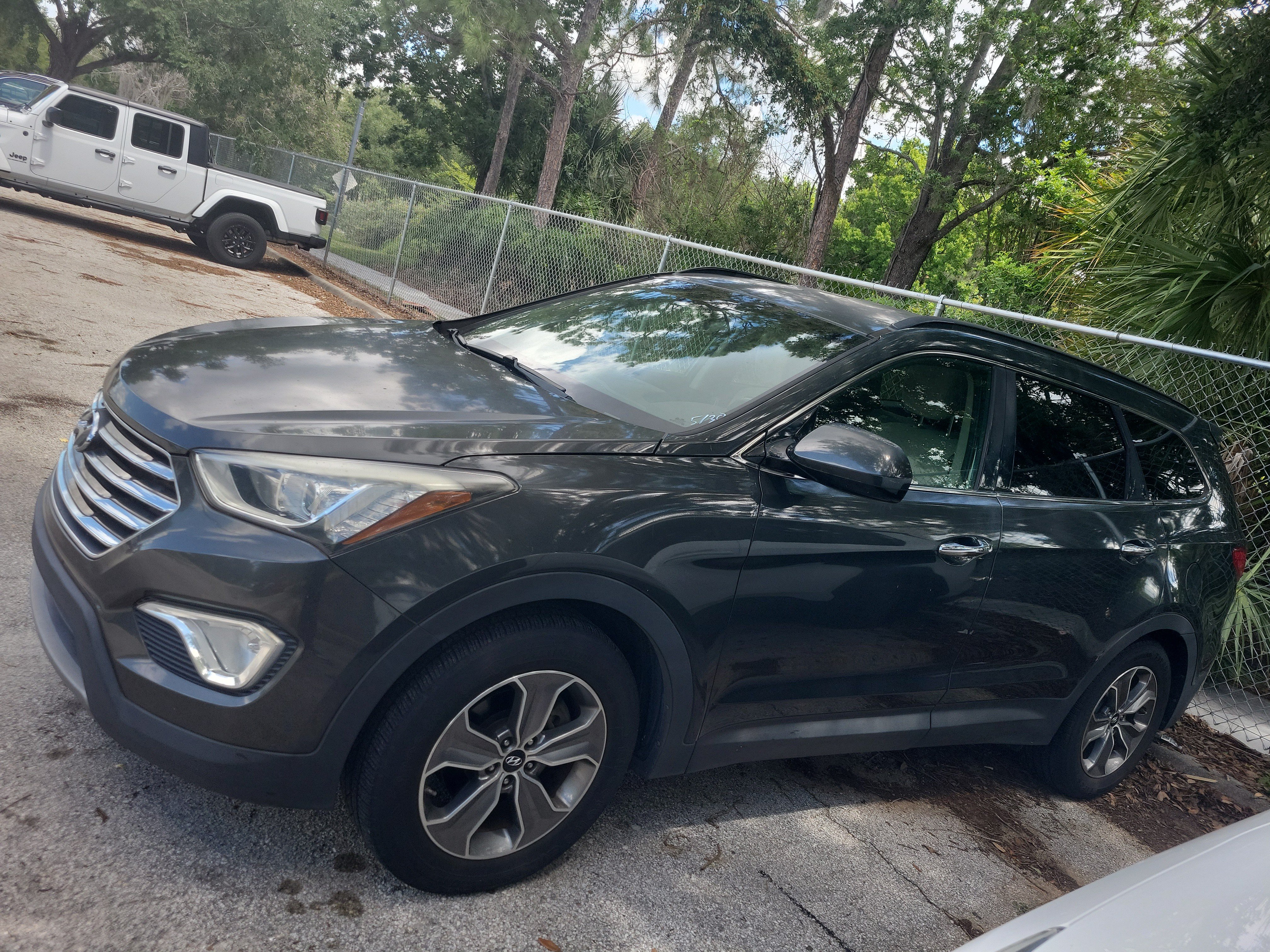 Used 2013 Hyundai Santa Fe GLS w/ Popular Equipment Pkg FWD image 4