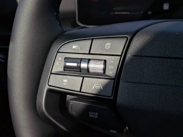 Used 2026 Kia Sportage EX FWD image 24