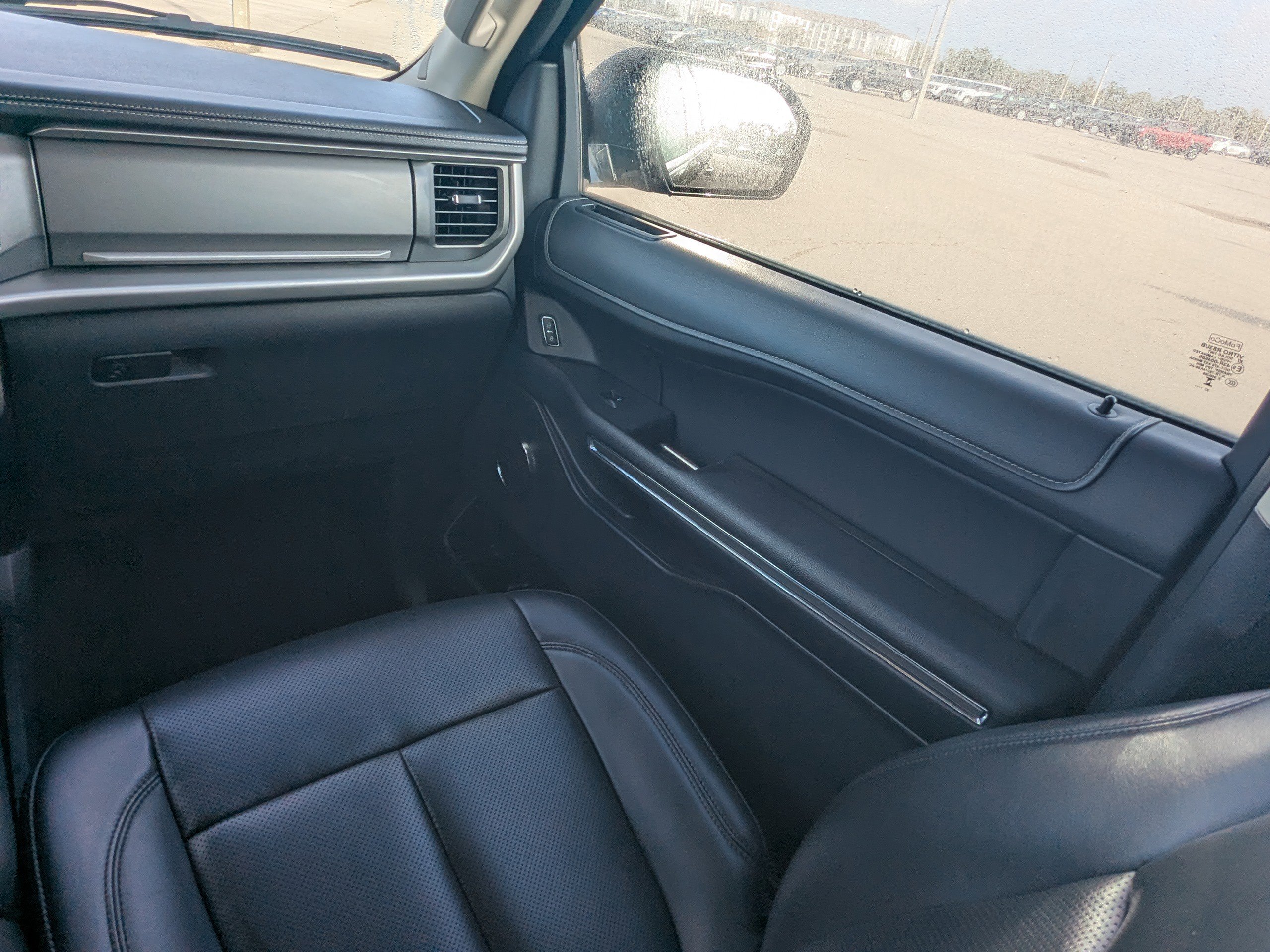 Used 2024 Ford Expedition Max XLT image 21