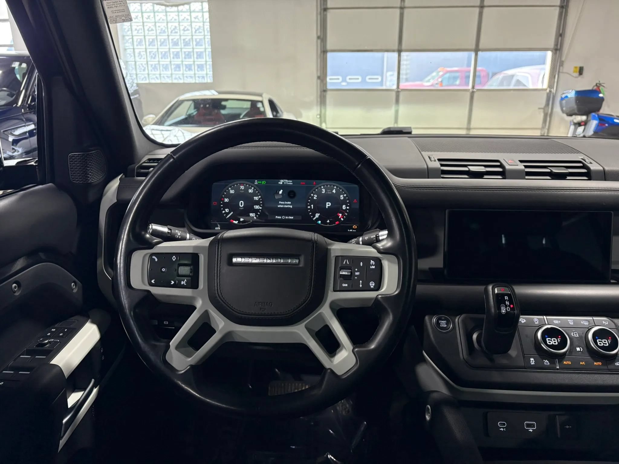 Used 2022 Land Rover Defender 110 X-Dynamic HSE AWD/4WD image 3