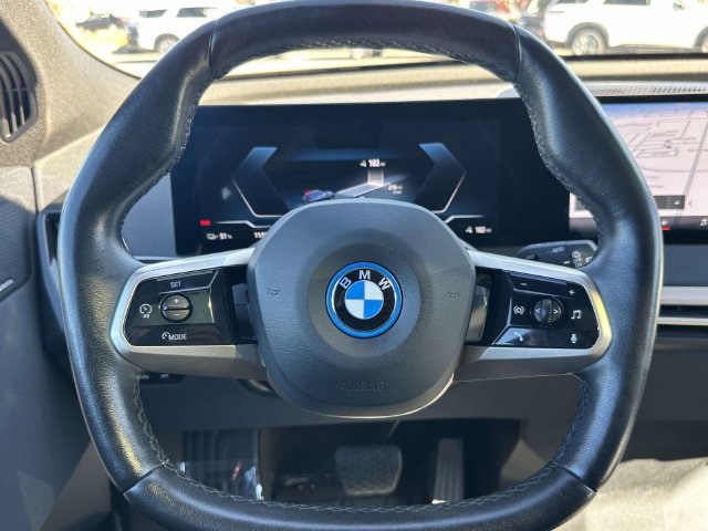 Used 2024 BMW iX xDrive50 w/ Premium Package AWD/4WD image 24