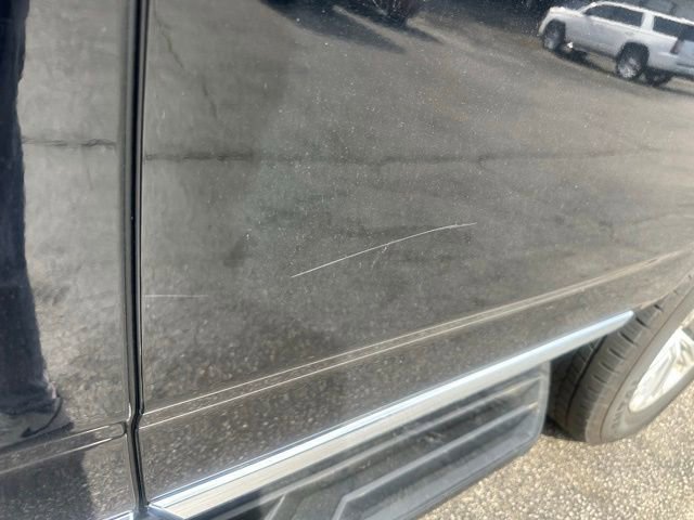 Used 2023 GMC Yukon SLT w/ SLT Luxury Package image 37