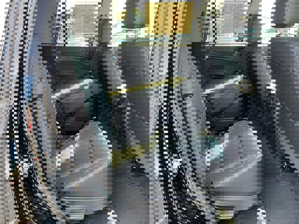 Used 2019 Chevrolet Tahoe LT w/ Luxury Package image 21