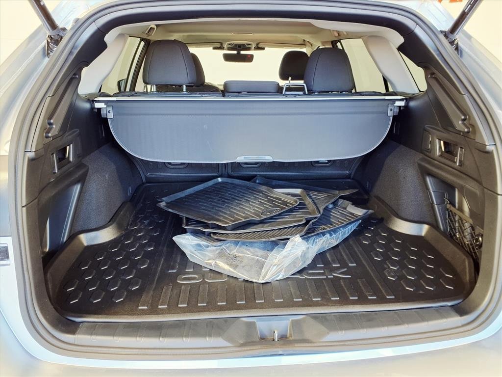 Certified 2025 Subaru Outback Premium image 8