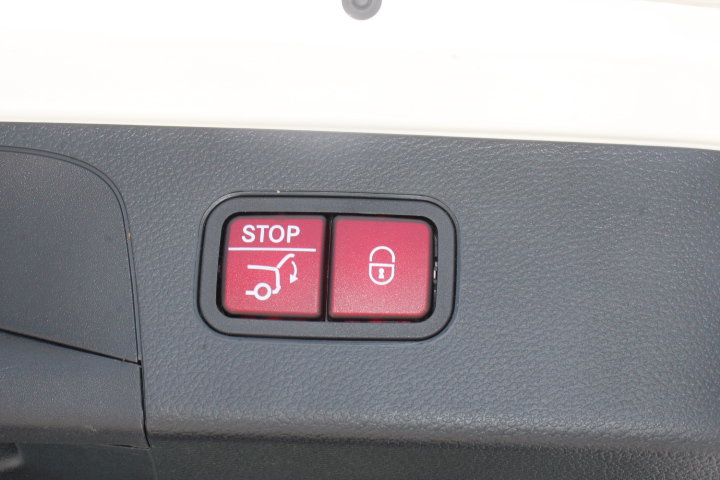 Used 2021 Mercedes-Benz GLC 300 4MATIC image 15