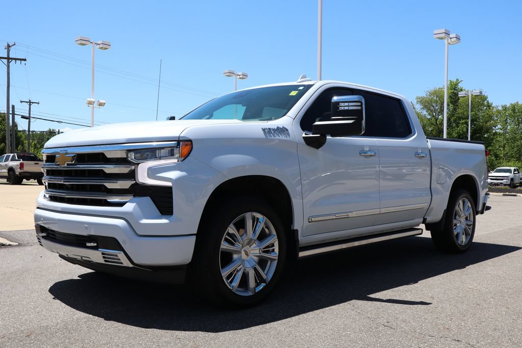 Used 2026 Chevrolet Silverado 1500 High Country w/ High Country Premium Package AWD/4WD image 10