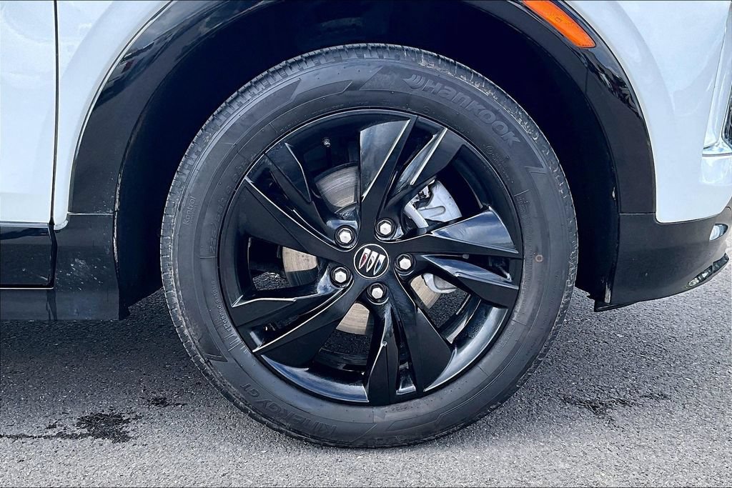 Used 2025 Buick Encore GX Sport Touring FWD image 9