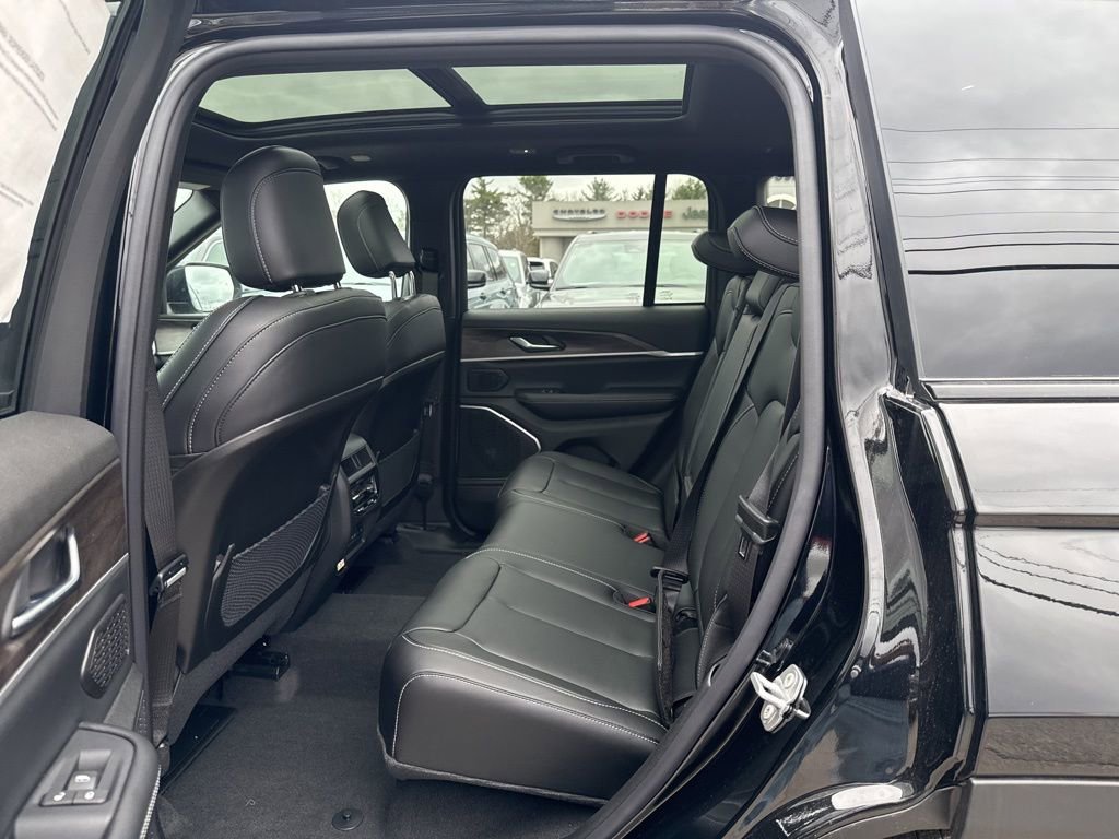 New 2026 Jeep Grand Cherokee Limited image 24