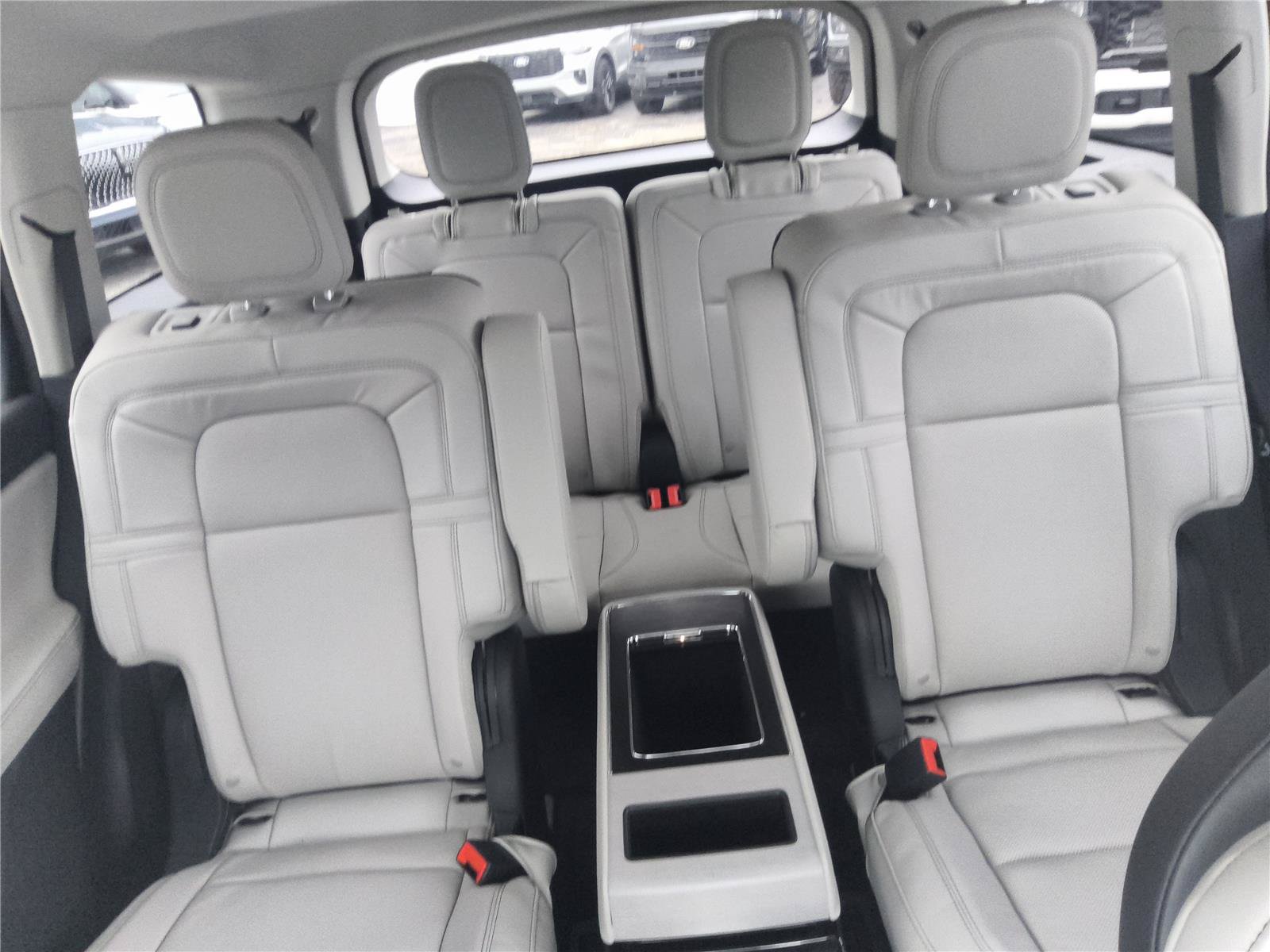 New 2027 Lincoln Aviator Reserve AWD/4WD image 23