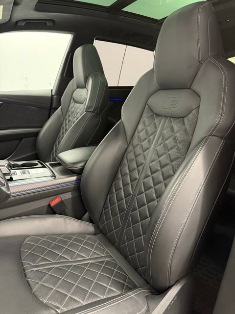 Used 2024 Audi SQ8 Prestige w/ Prestige Package image 20