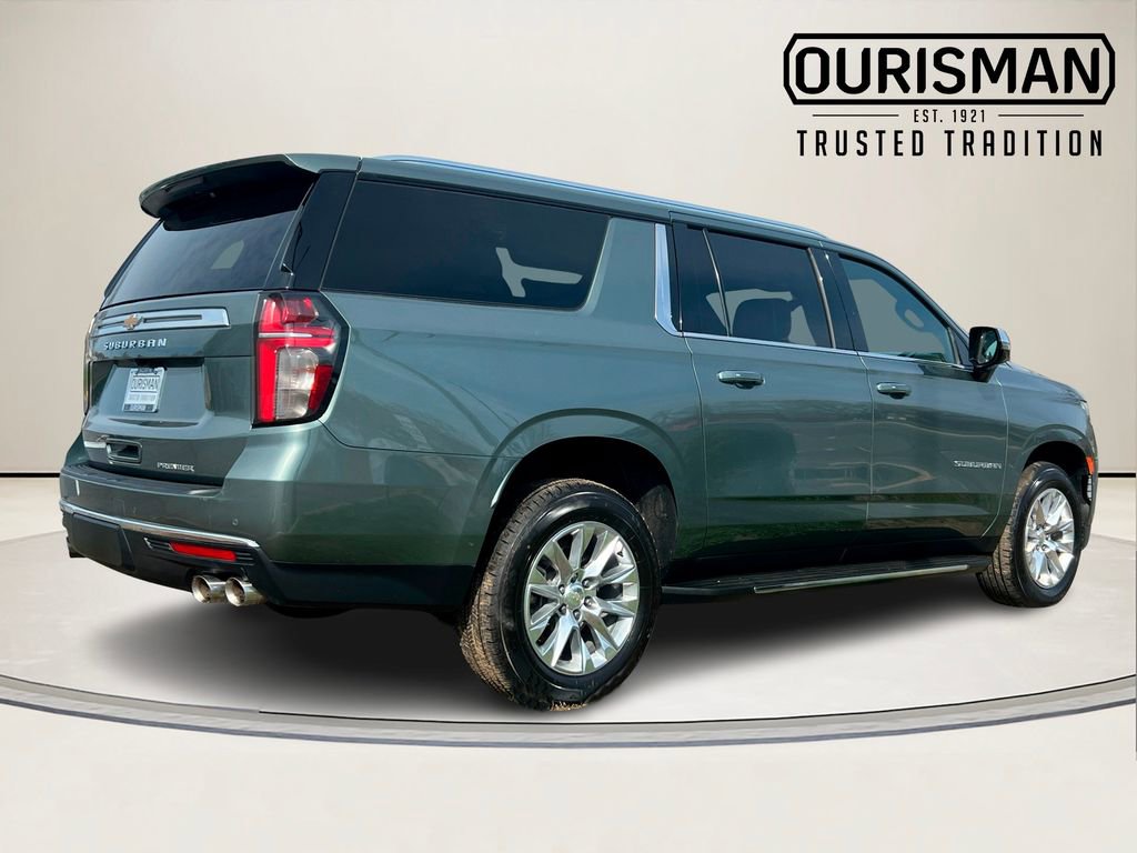Used 2023 Chevrolet Suburban Premier image 3