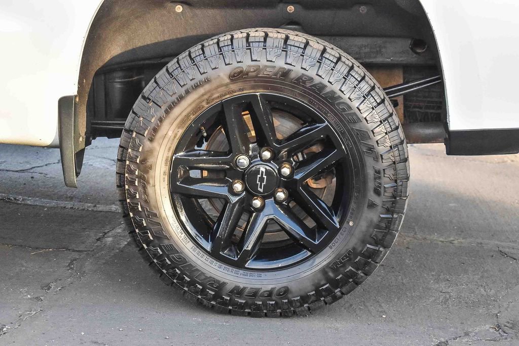 Used 2024 Chevrolet Silverado 1500 LT Trail Boss w/ Protection Package AWD/4WD image 12