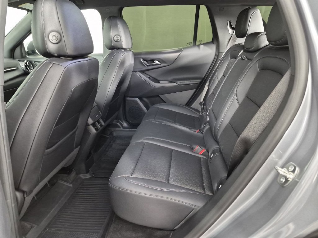 Used 2025 Chevrolet Equinox LT w/ Convenience Package II FWD image 31