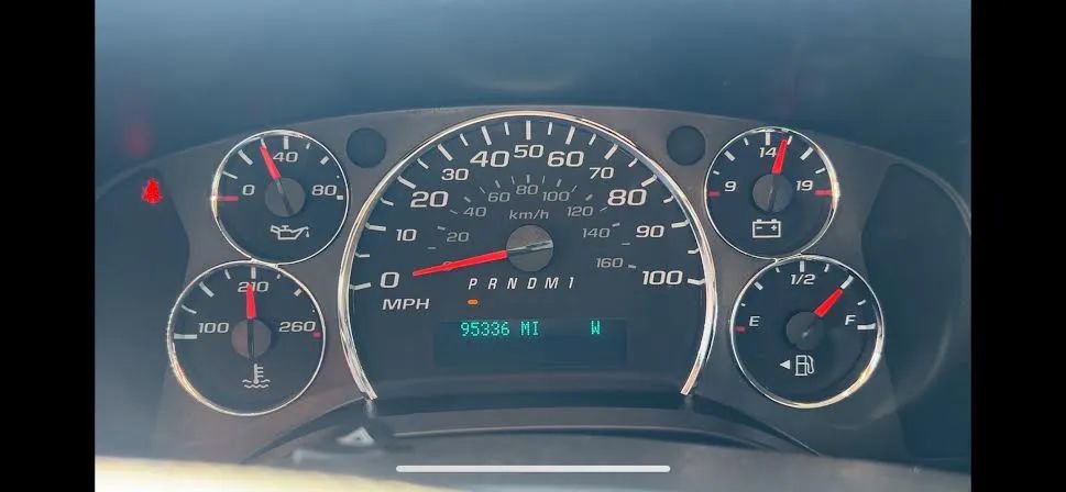 Used 2019 Chevrolet Express 3500 LT w/ LT Preferred Equipment Group RWD image 3