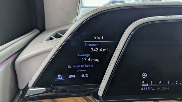Used 2024 Cadillac Escalade Sport Platinum w/ LPO, ONYX Package AWD/4WD image 25