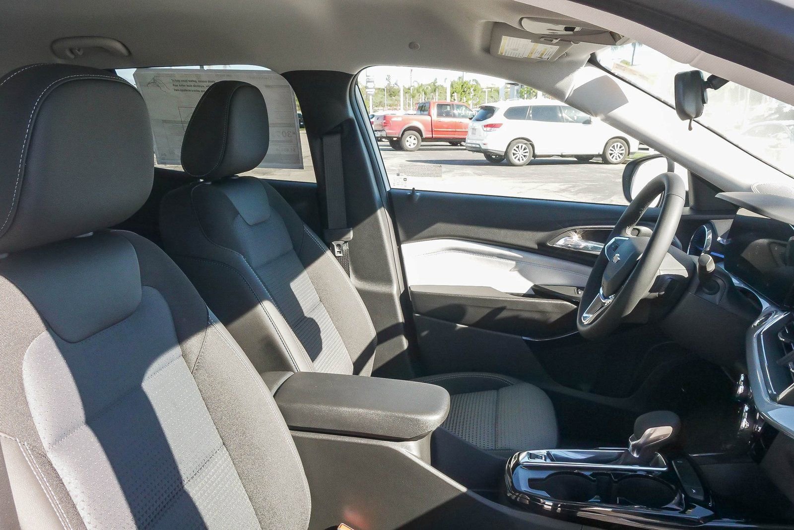 New 2026 Chevrolet Trax LT w/ Driver Confidence Package FWD image 16