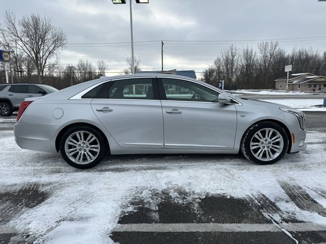 Used 2019 Cadillac XTS Luxury image 5