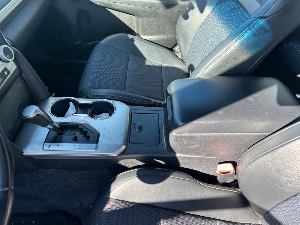 Used 2012 Toyota Camry SE FWD image 25