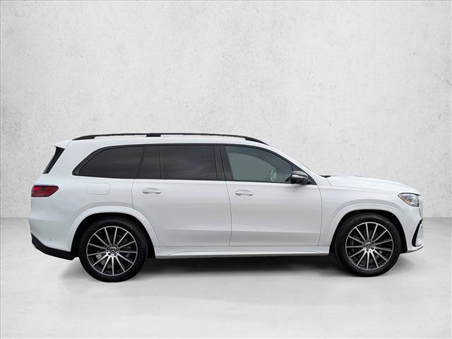 Used 2025 Mercedes-Benz GLS 450 4MATIC image 4