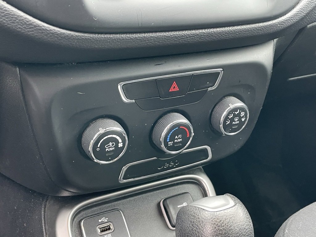 Used 2018 Jeep Compass Sport image 17