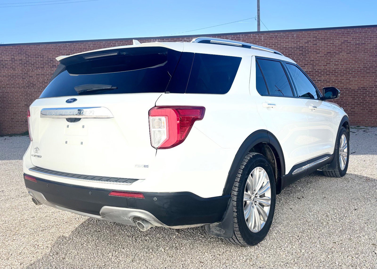 Certified 2020 Ford Explorer Limited image 3