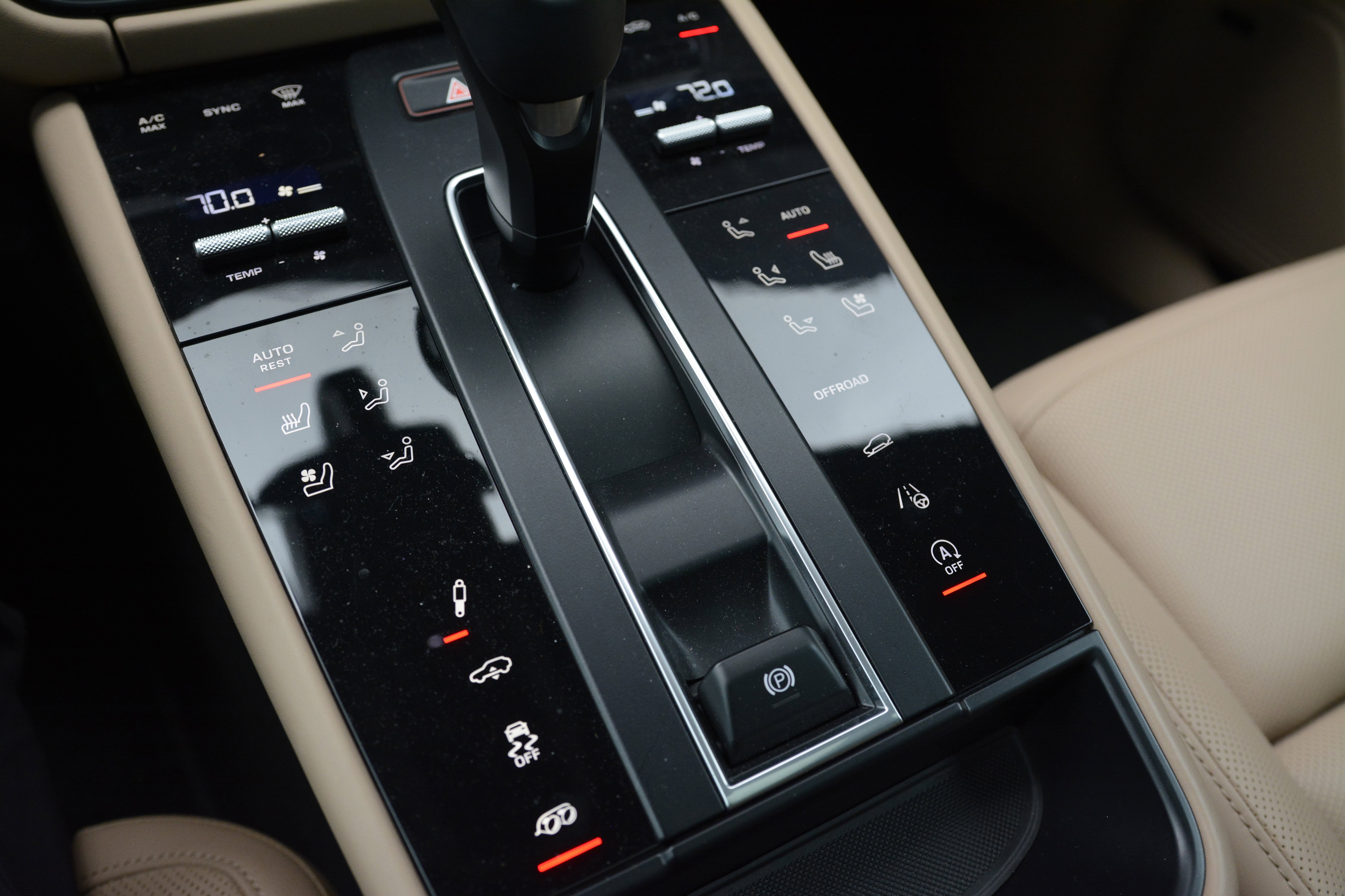 Certified 2023 Porsche Macan GTS AWD/4WD image 24