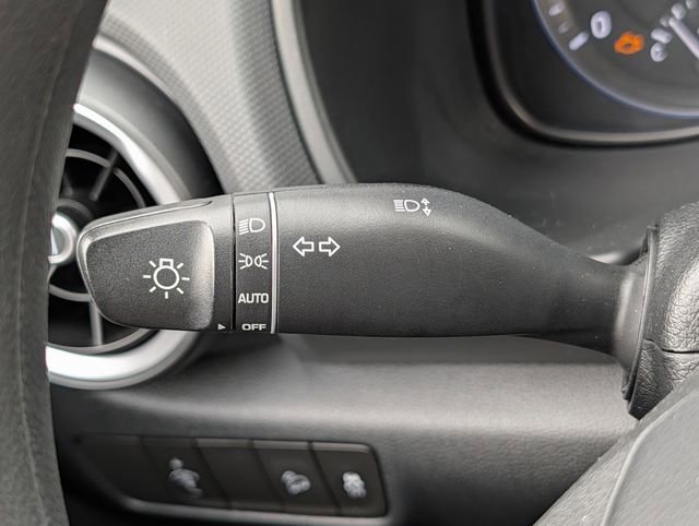 Used 2023 Hyundai Kona SE AWD/4WD image 22