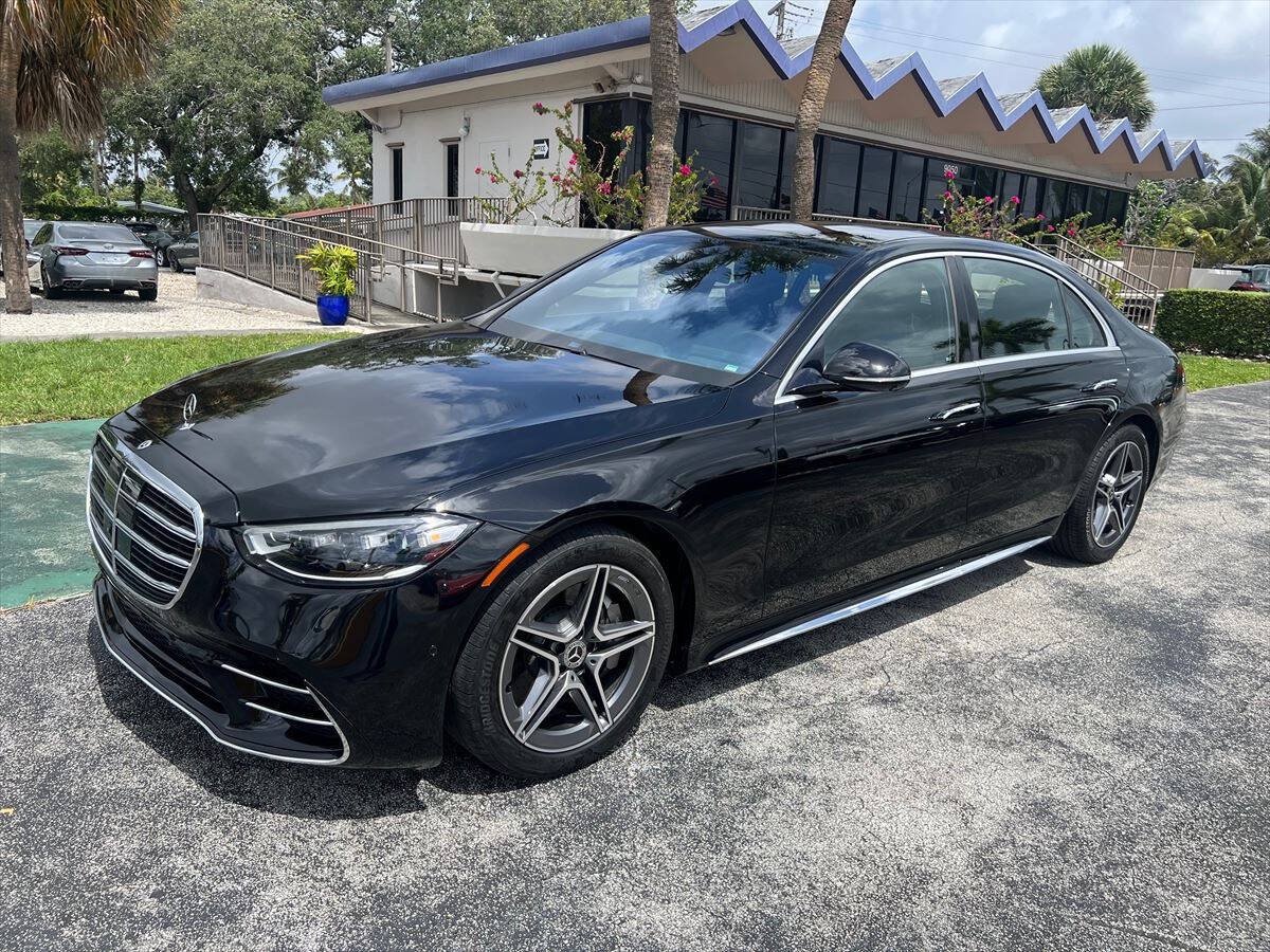 Used 2024 Mercedes-Benz S 580 4MATIC Sedan image 2
