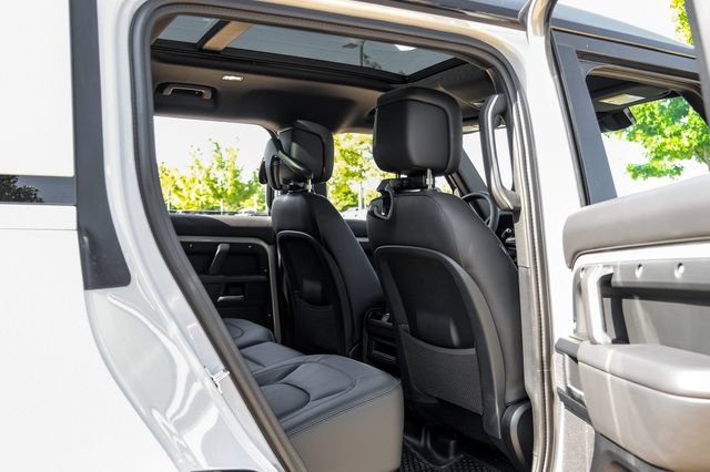 New 2026 Land Rover Defender 110 X-Dynamic SE AWD/4WD image 47